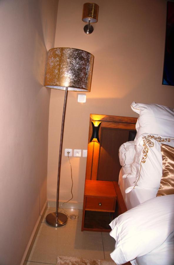 Gold Hotel Bafang Eksteriør billede