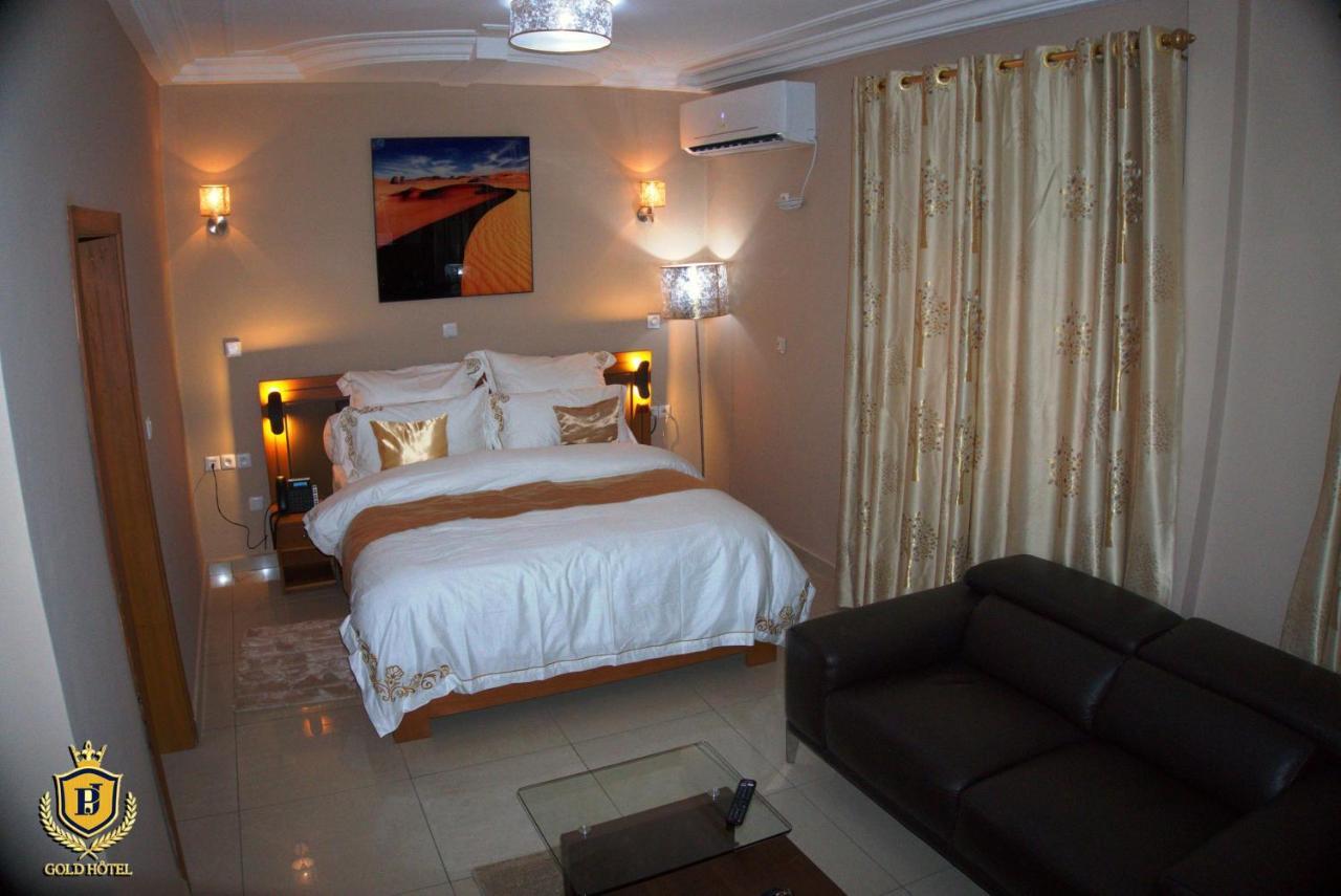 Gold Hotel Bafang Eksteriør billede