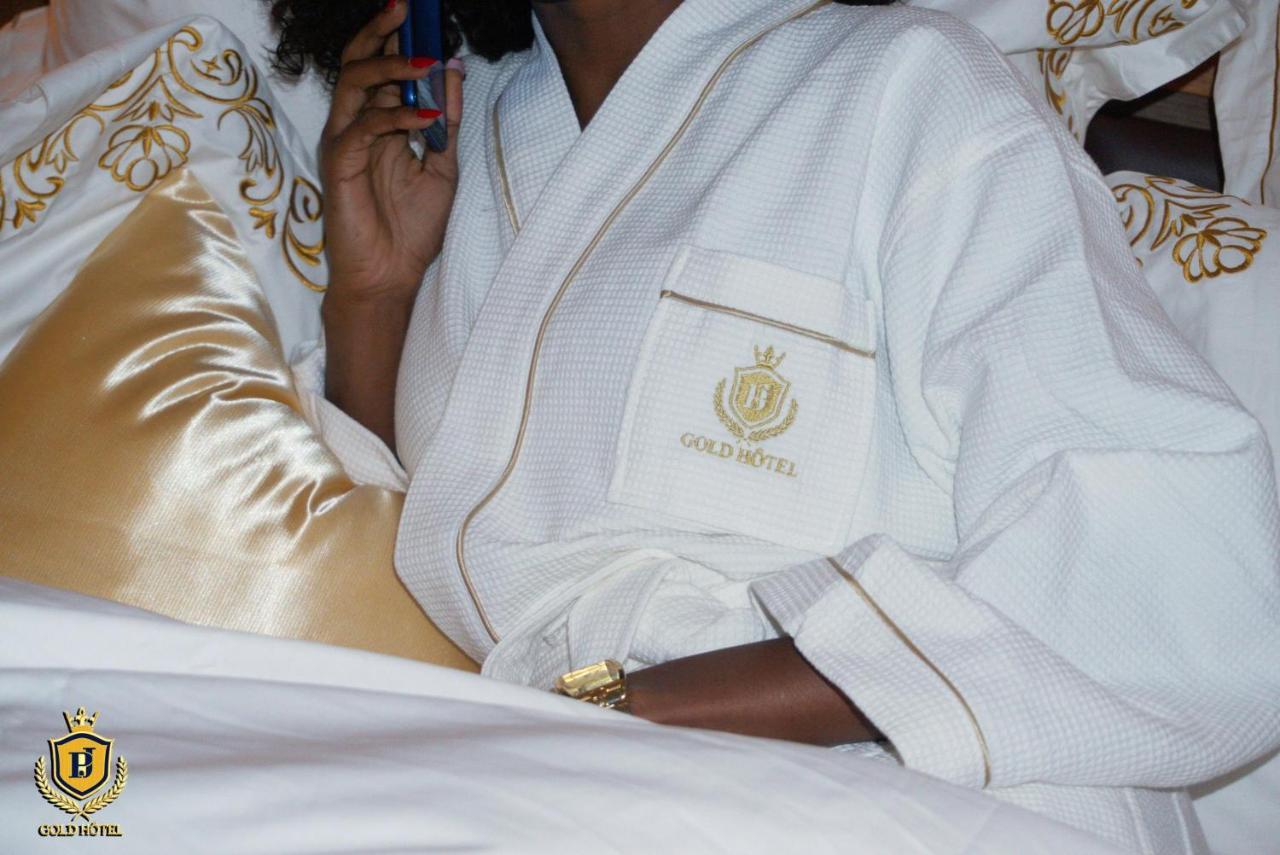 Gold Hotel Bafang Eksteriør billede