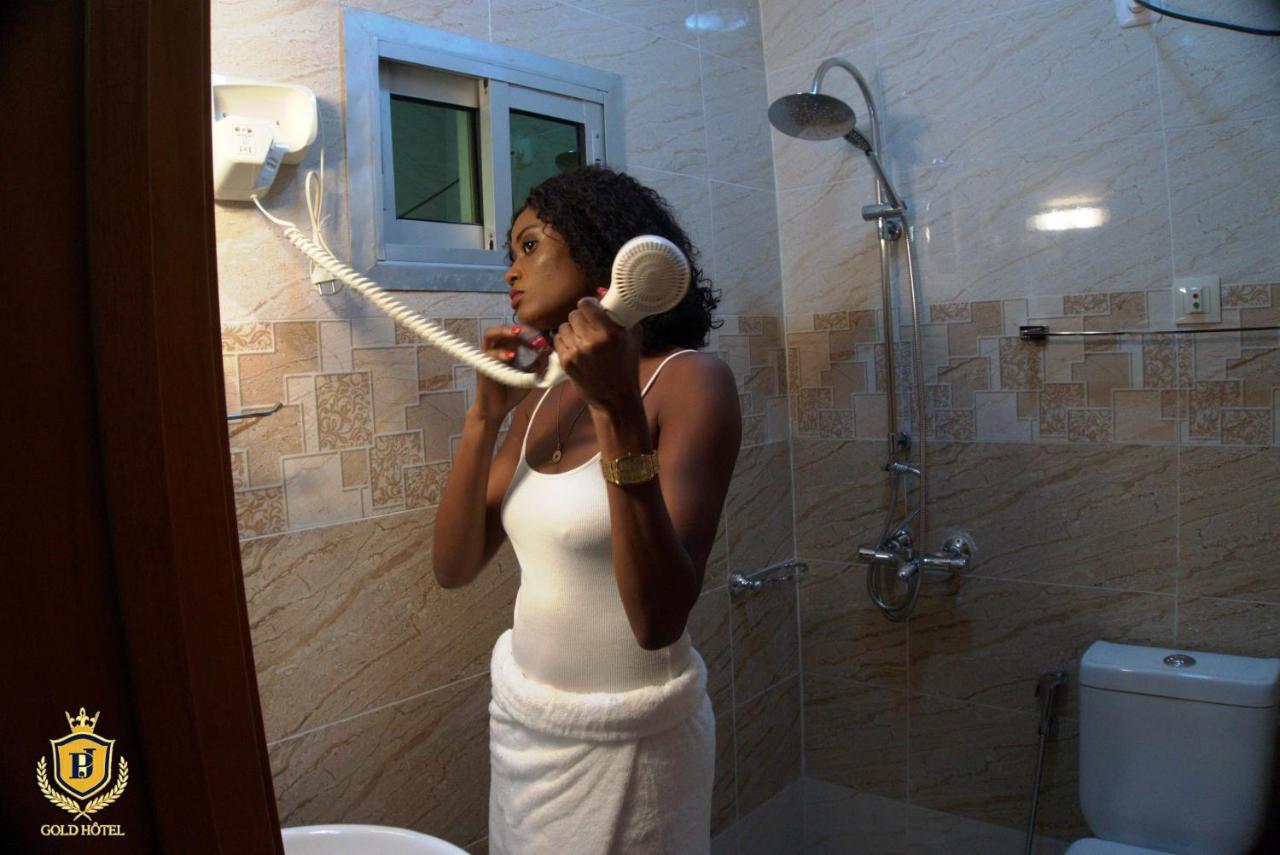 Gold Hotel Bafang Eksteriør billede